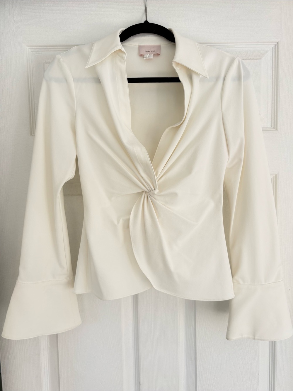 Cinq à Sept McKenna Twist Front Top
